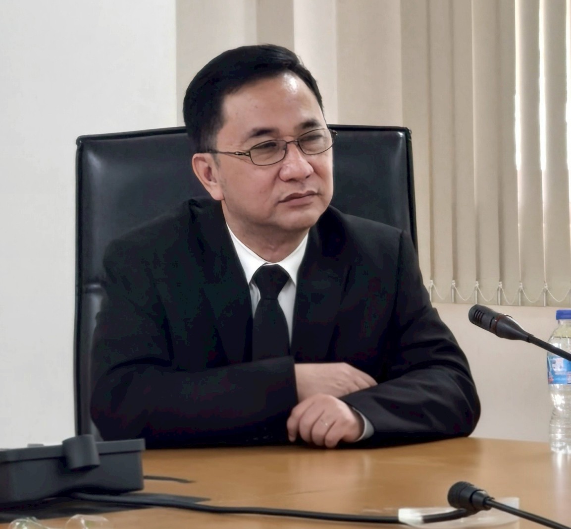 TINT visits covid hospital center