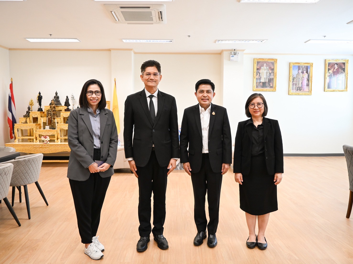 TINT visits covid hospital center