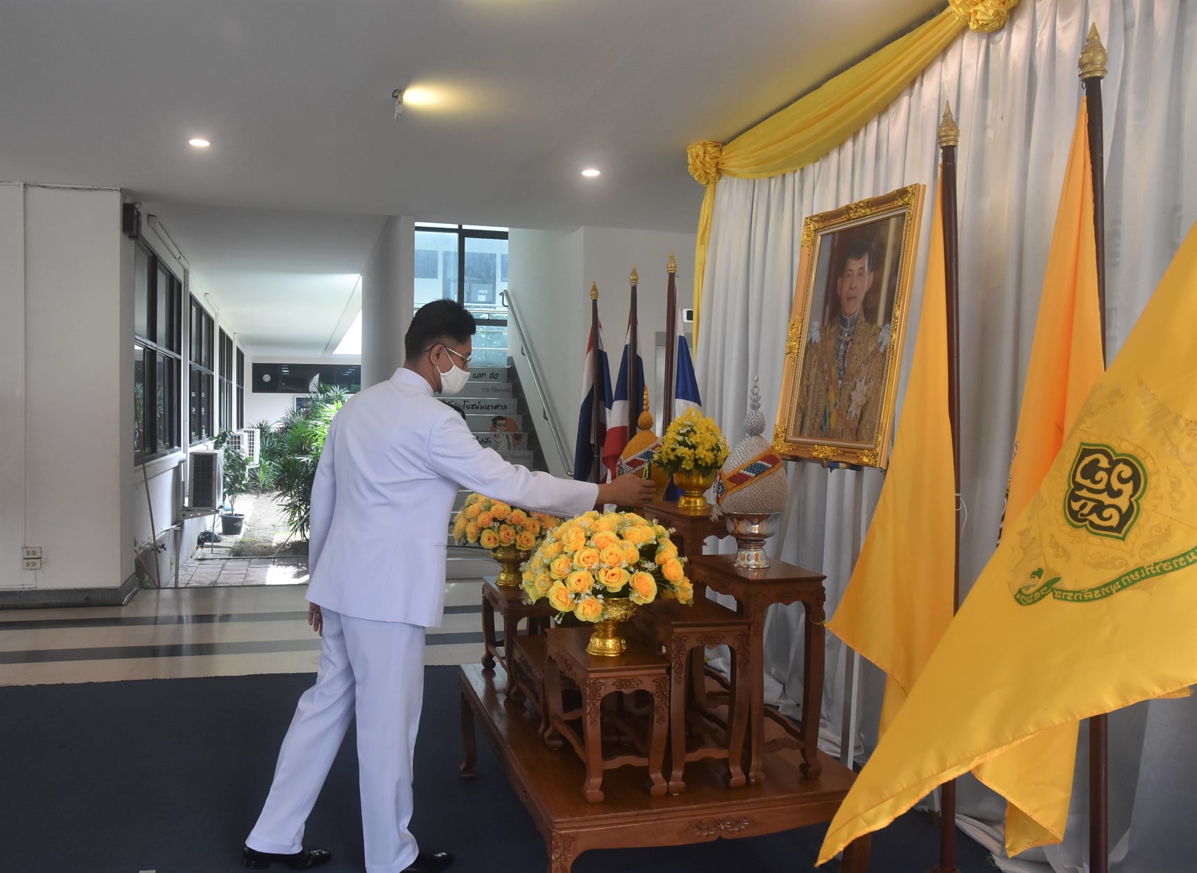 TINT visits covid hospital center