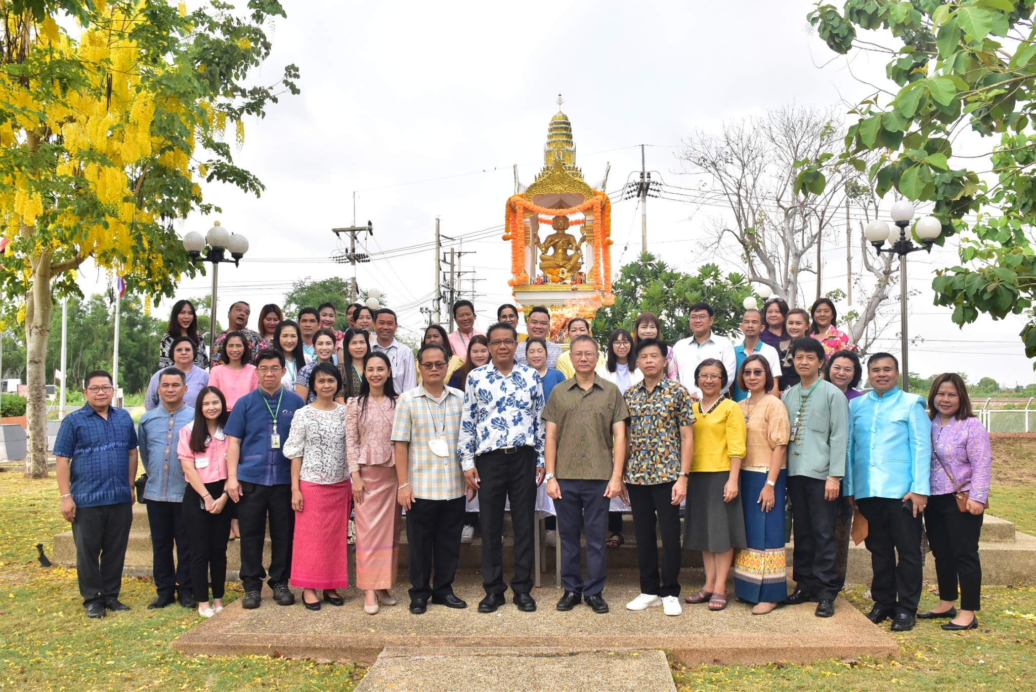 TINT visits covid hospital center